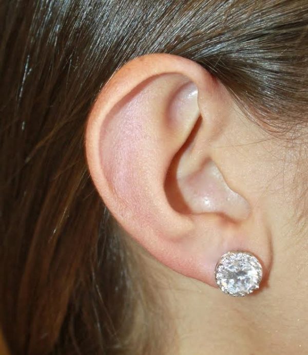 pave diamond stud